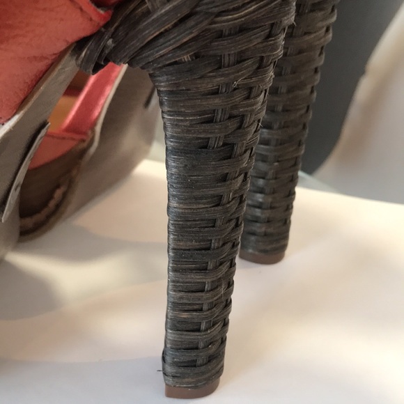 Nine West- boutique 9 platform, woven heel pump. - Picture 6 of 12